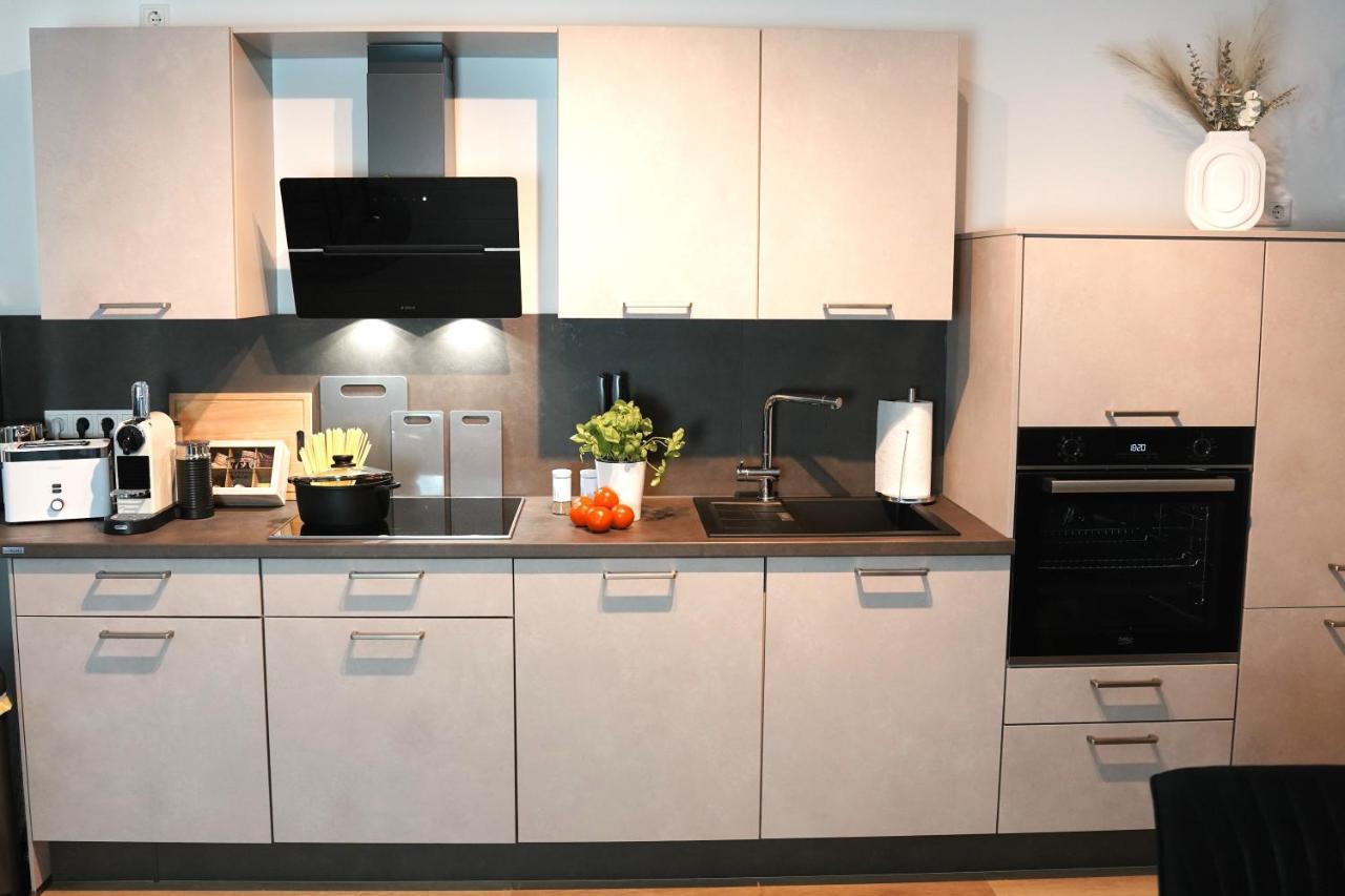 Kamin, Parkplatz, Balkon, Stilvolles Zuhause,Grosszuegig Lägenhet Paderborn Exteriör bild