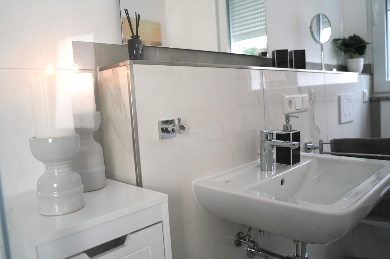 Kamin, Parkplatz, Balkon, Stilvolles Zuhause,Grosszuegig Lägenhet Paderborn Exteriör bild