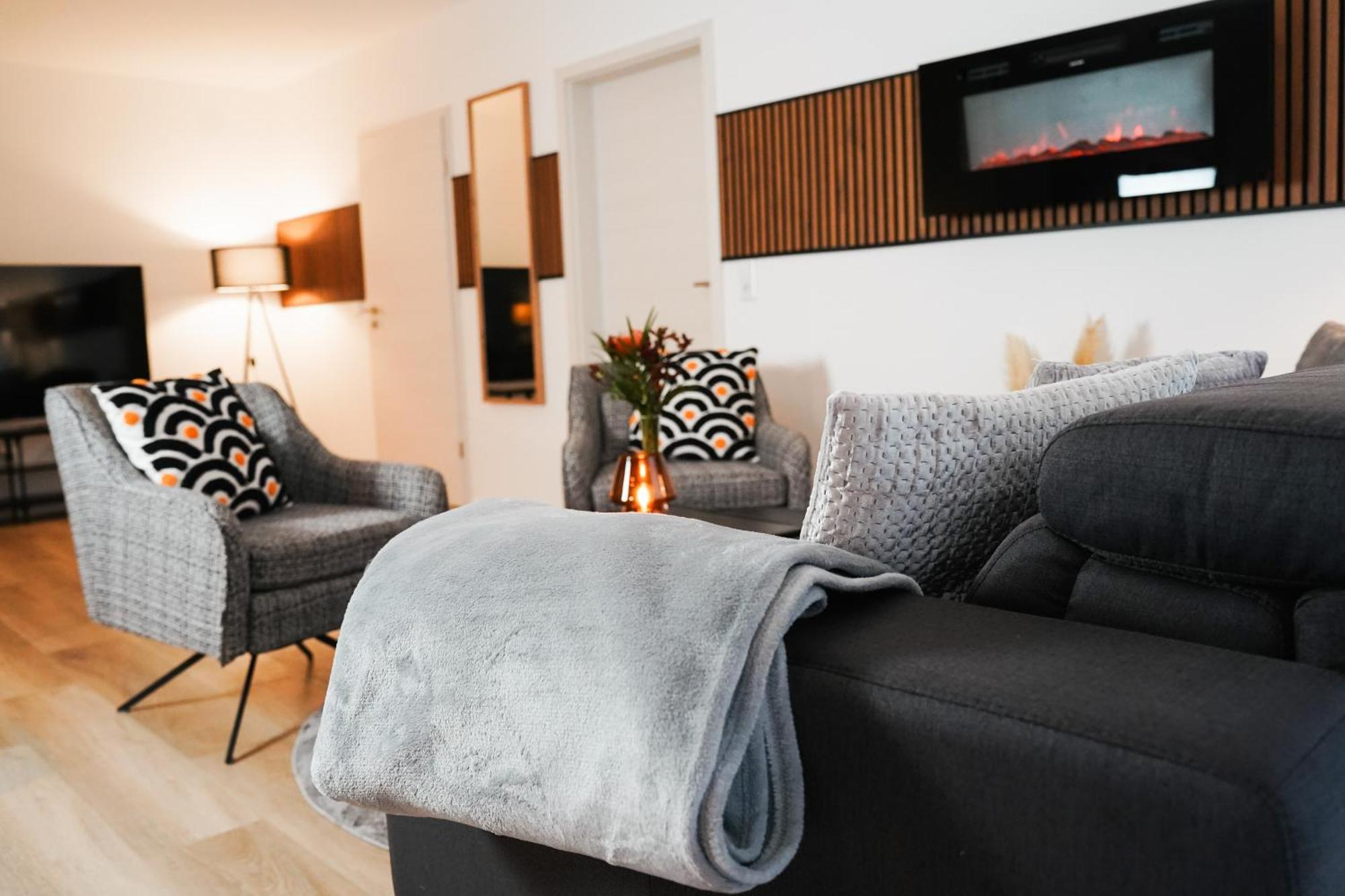 Kamin, Parkplatz, Balkon, Stilvolles Zuhause,Grosszuegig Lägenhet Paderborn Exteriör bild